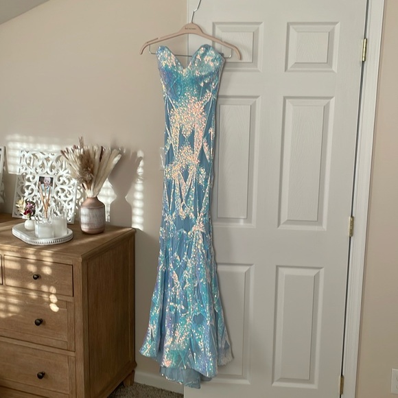 Jovani Dresses & Skirts - Jovani light blue trumpet, mermaid prom dress.
